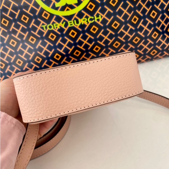 🎀SOLD🛍NEW🛍Tory Burch Britten phone crossbody bag/shoulder bag/leather - Picture 5 of 9